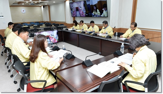 5일 오후 강영순 경기도교육청 제1부교육감 주재로 진행된 태풍 ‘링링’ 북상 대책 회의. ⓒ경기도교육청