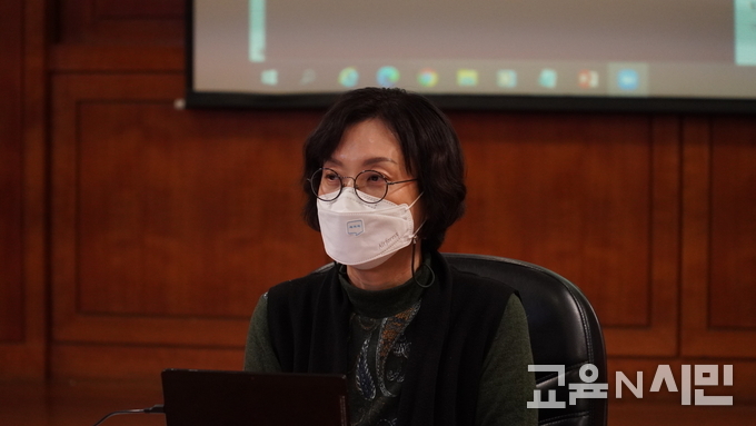 3부 자유토론 사회자 전 서울가재울초등학교 손명선 수석교사